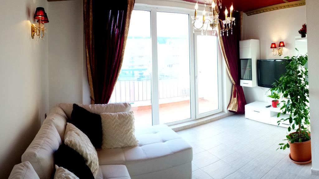 Pollo Resort Mikosta Apartments ซันนีบีช ภายนอก รูปภาพ