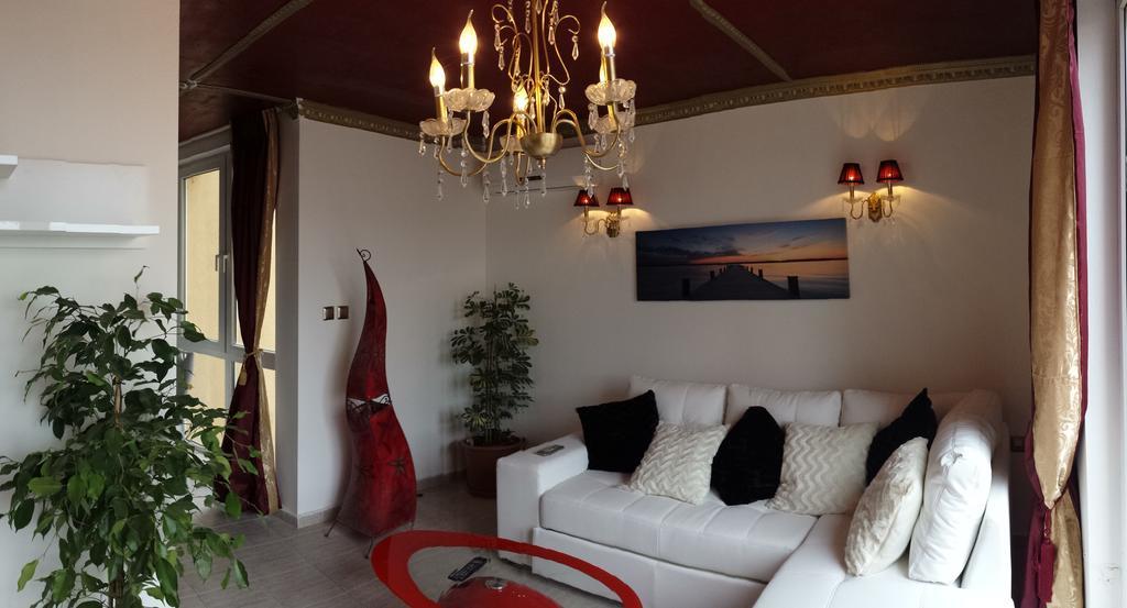 Pollo Resort Mikosta Apartments ซันนีบีช ภายนอก รูปภาพ