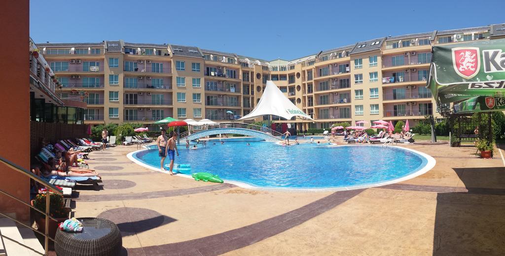 Pollo Resort Mikosta Apartments ซันนีบีช ภายนอก รูปภาพ