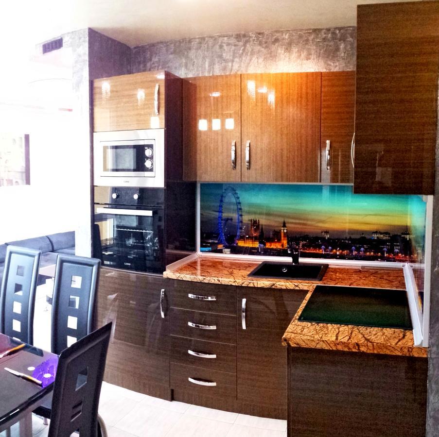 Pollo Resort Mikosta Apartments ซันนีบีช ภายนอก รูปภาพ