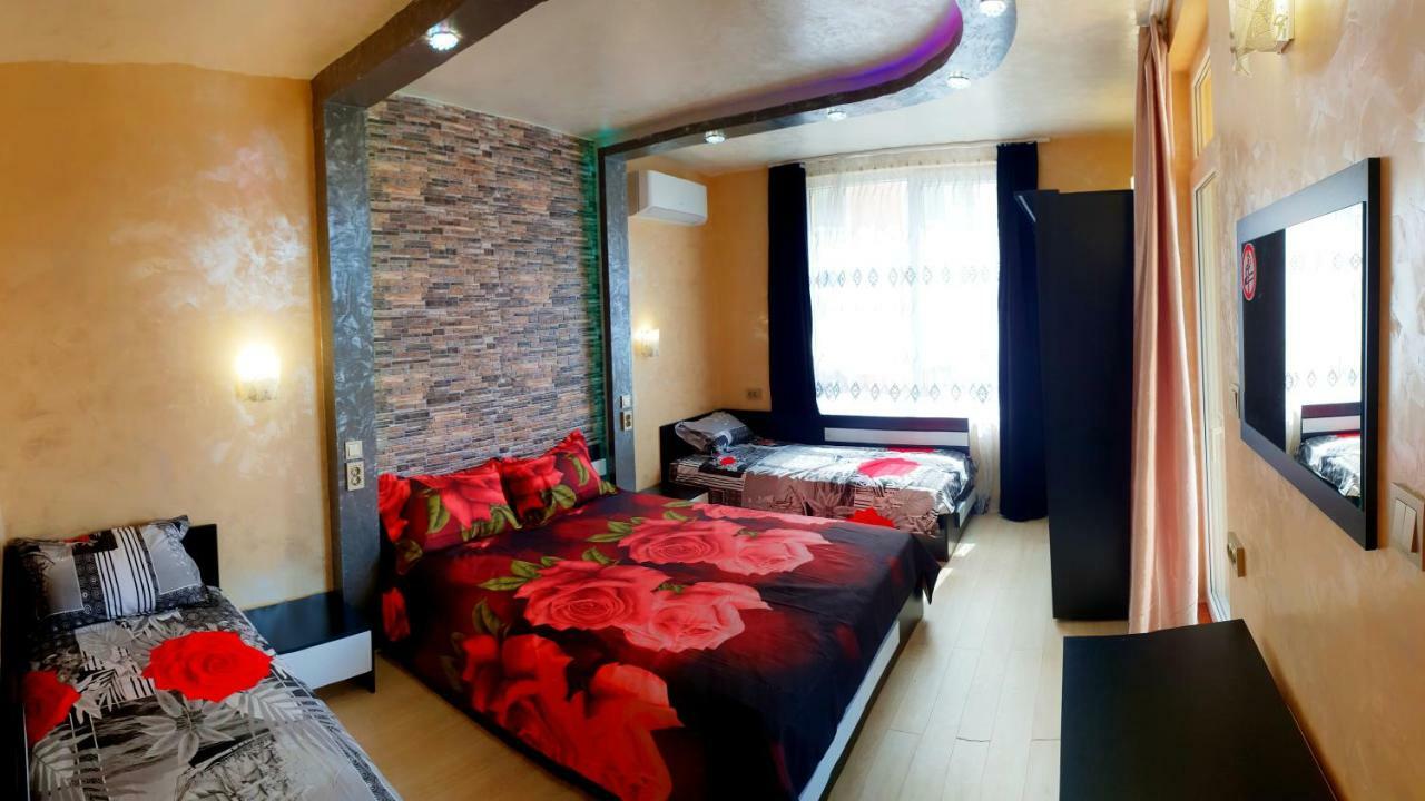 Pollo Resort Mikosta Apartments ซันนีบีช ภายนอก รูปภาพ